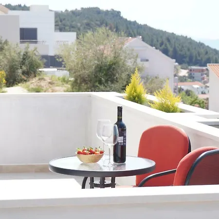 Apartman New With Sea View