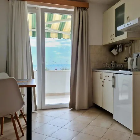 Apartment New With Sea View