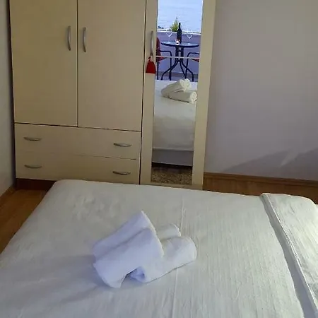 New With Sea View Apartman *